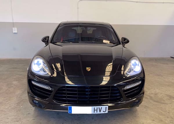 PORSCHE Cayenne 4.8 V8 Turbo Tiptronic 5p